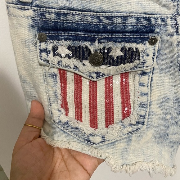 Jean Short - Picture 4 of 6